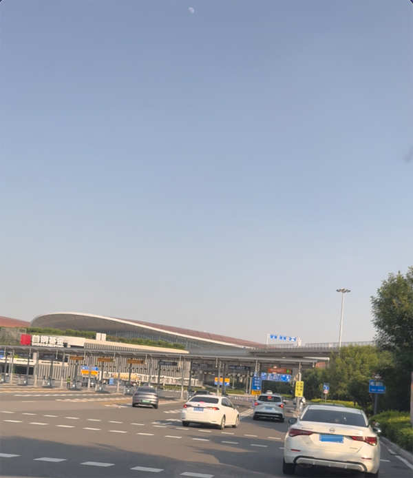 大興機(jī)場停車貴不貴？教你3個(gè)省錢妙招